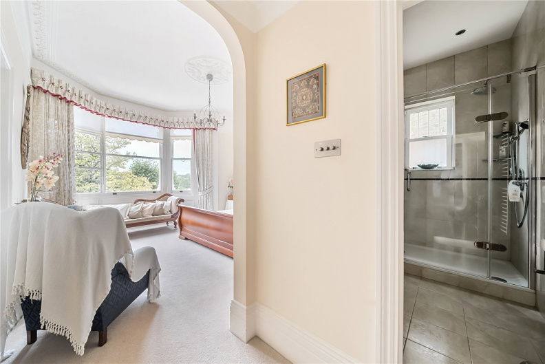 7 bedrooms houses to sale in Cromwell Avenue, Highgate, London-image 16