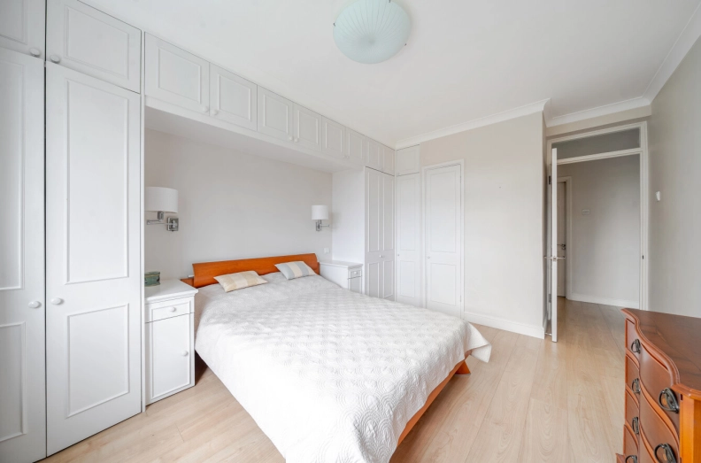 2 bedrooms apartments/flats to sale in Shepherds Hill, London-image 30