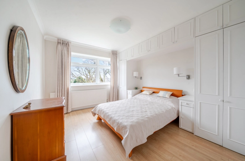 2 bedrooms apartments/flats to sale in Shepherds Hill, London-image 35