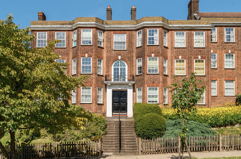 3 bedrooms apartments/flats to sale in Aylmer Road, East Finchley-image 11