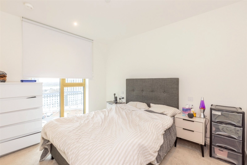 1 bedroom apartments/flats to sale in Ashley Road, Tottenham Hale-image 5