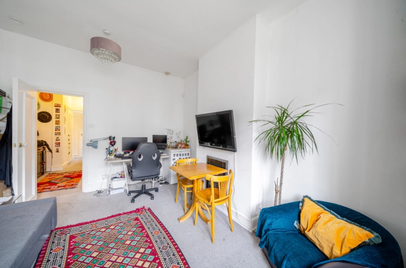 1 bedroom apartments/flats to sale in Waterlow Road, London-image 14