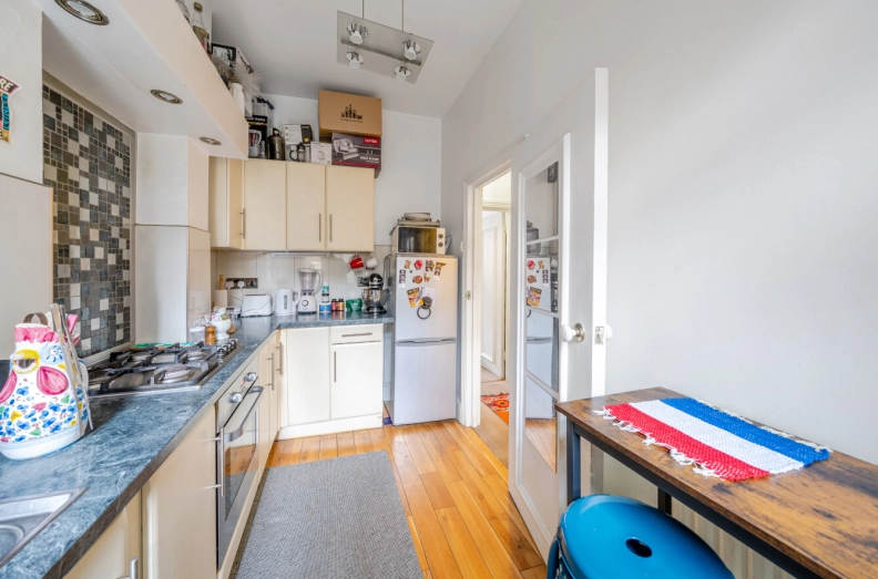 1 bedroom apartments/flats to sale in Waterlow Road, London-image 10