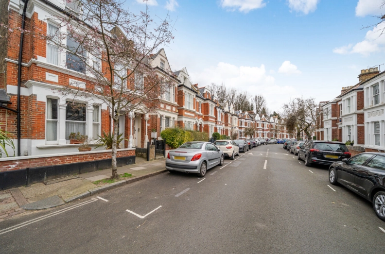 1 bedroom apartments/flats to sale in Waterlow Road, London-image 18