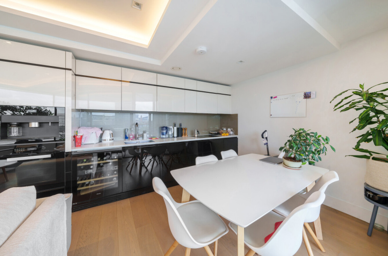 2 bedrooms apartments/flats to sale in Albert Embankment, Lambeth-image 3