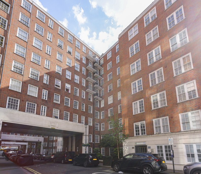 Studio apartments/flats to sale in Edgware Road, Paddington-image 10