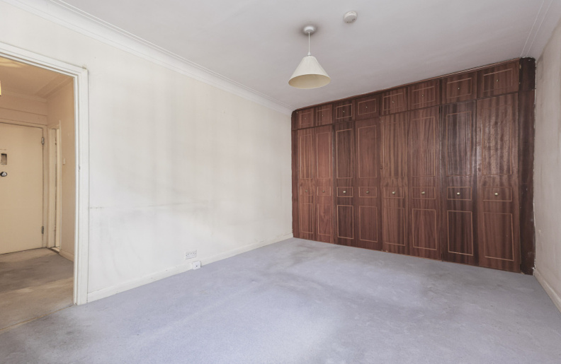 Studio apartments/flats to sale in Edgware Road, Paddington-image 5