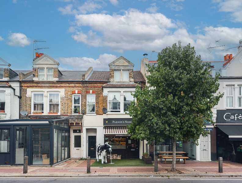 1 bedroom apartments/flats to sale in Lower Richmond Road, Putney-image 1