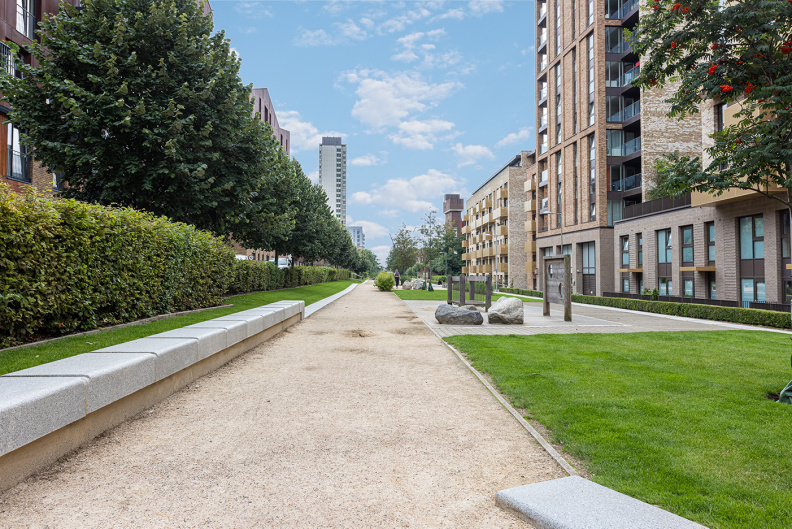 3 bedrooms apartments/flats to sale in Seafarer Way, Surrey Quays-image 9