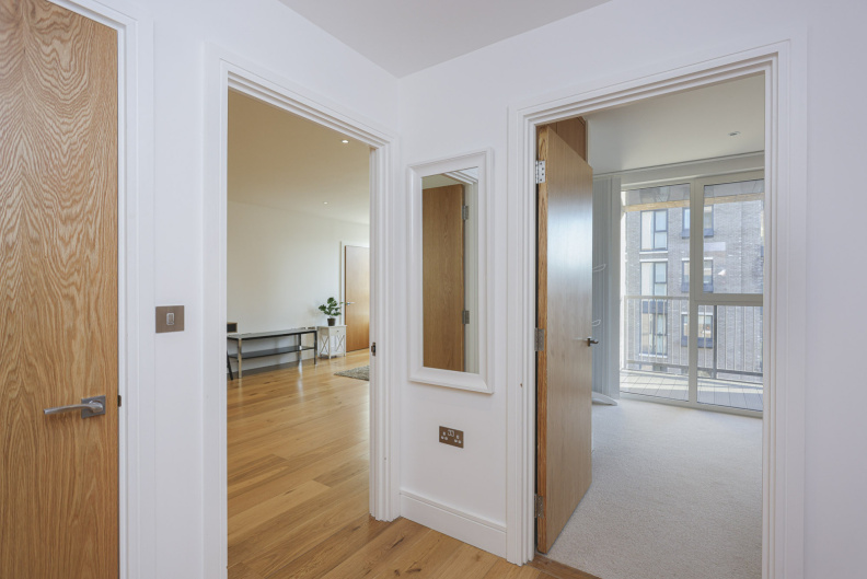 1 bedroom apartments/flats to sale in Gulliver's, Rotherhithe-image 15