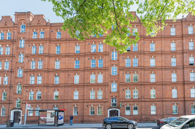 1 bedroom apartments/flats to sale in South Lambeth Road, Nine Elms-image 8