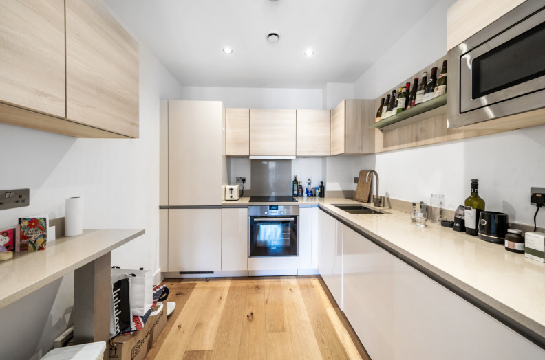 1 bedroom apartments/flats to sale in Bonchurch Road, Notting Hill-image 5