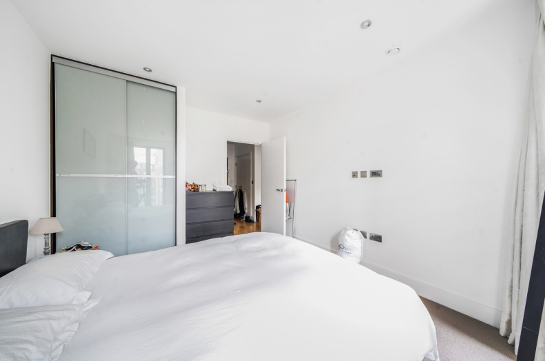 1 bedroom apartments/flats to sale in Bonchurch Road, Notting Hill-image 14