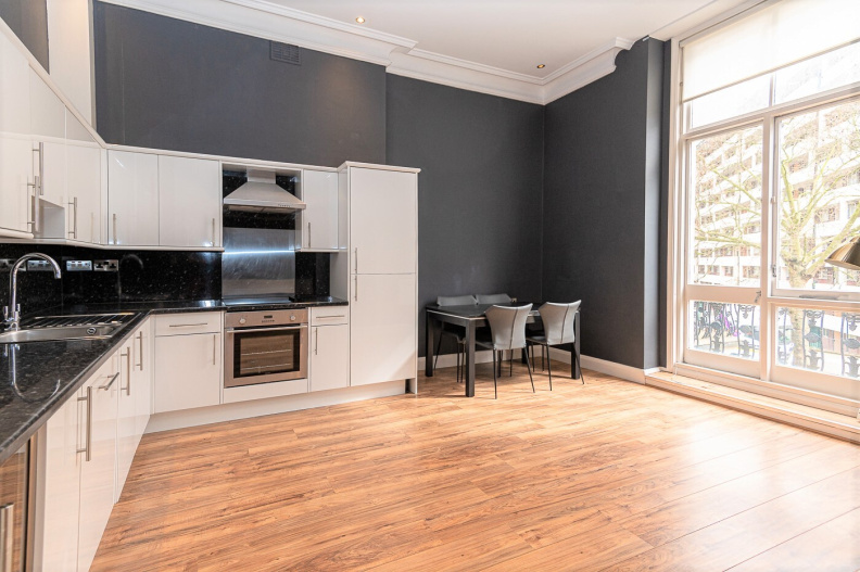 1 bedroom apartments/flats to sale in Gloucester Gardens, Paddington-image 13