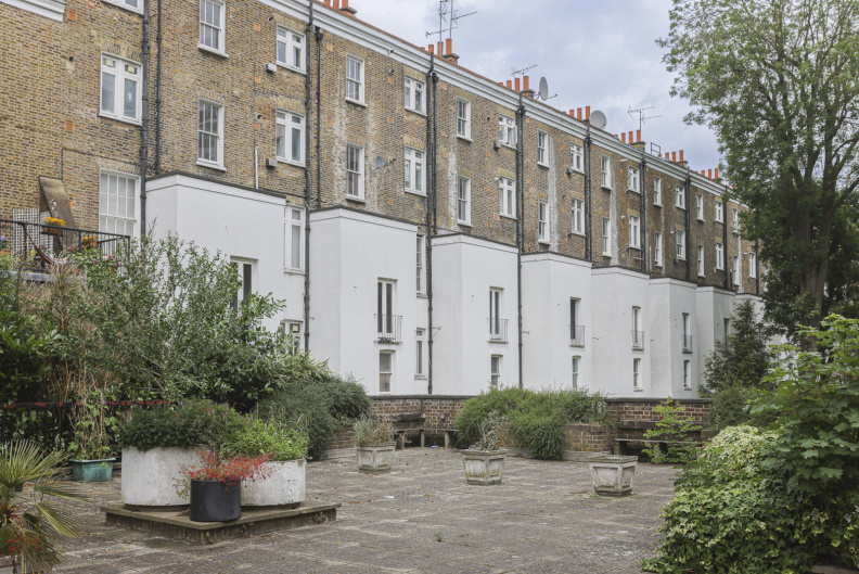 1 bedroom apartments/flats to sale in Gloucester Gardens, Paddington-image 12