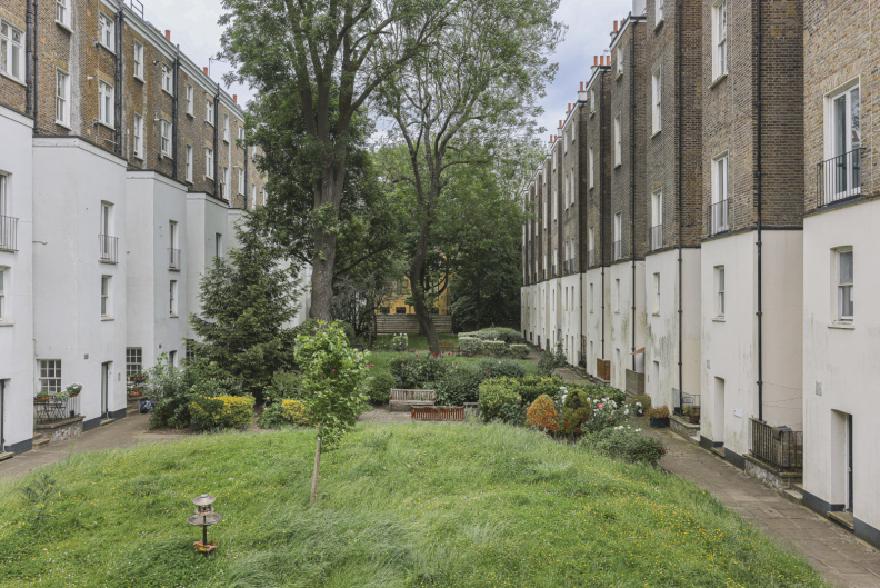 1 bedroom apartments/flats to sale in Gloucester Gardens, Paddington-image 11