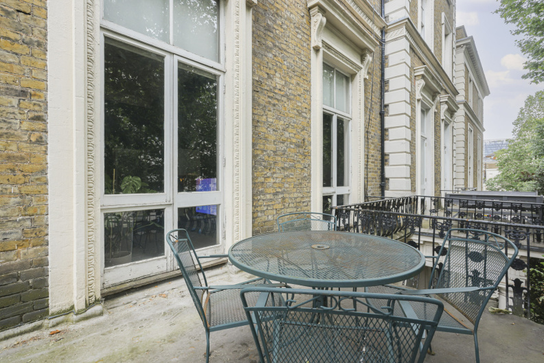 1 bedroom apartments/flats to sale in Gloucester Gardens, Paddington-image 8