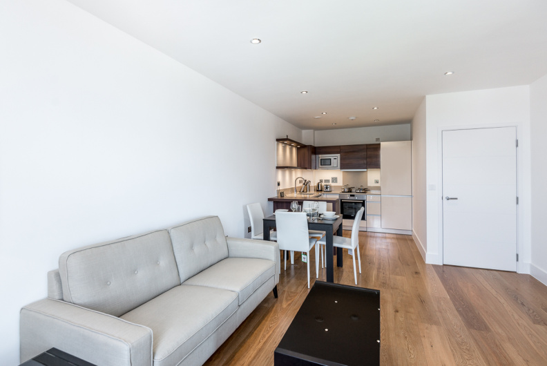 1 bedroom apartments/flats to sale in Faraday Road, North Kensington-image 3