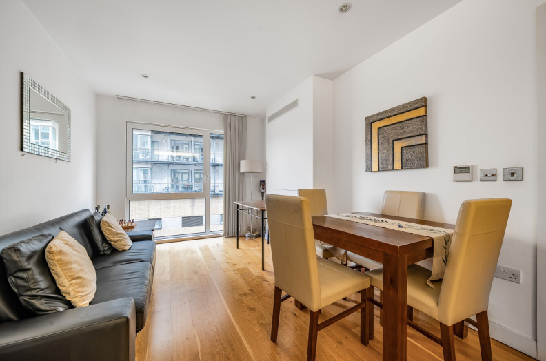 1 bedroom apartments/flats to sale in Gillingham Street, Westminster-image 2