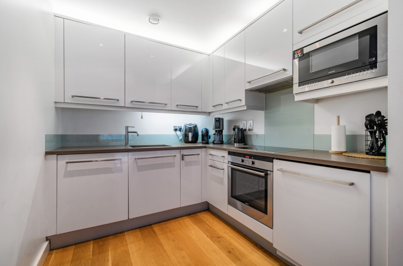 1 bedroom apartments/flats to sale in Gillingham Street, Westminster-image 3