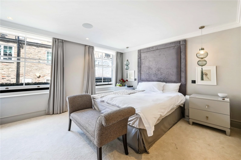 3 bedrooms apartments/flats to sale in Queen's Gate Place, Kensington-image 8