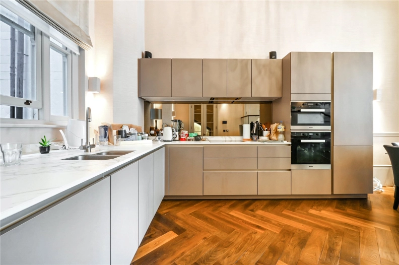 3 bedrooms apartments/flats to sale in Queen's Gate Place, Kensington-image 17