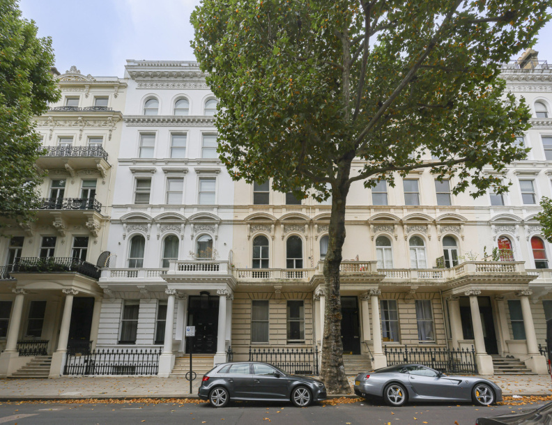 Studio apartments/flats to sale in Queen's Gate, South Kensington-image 13