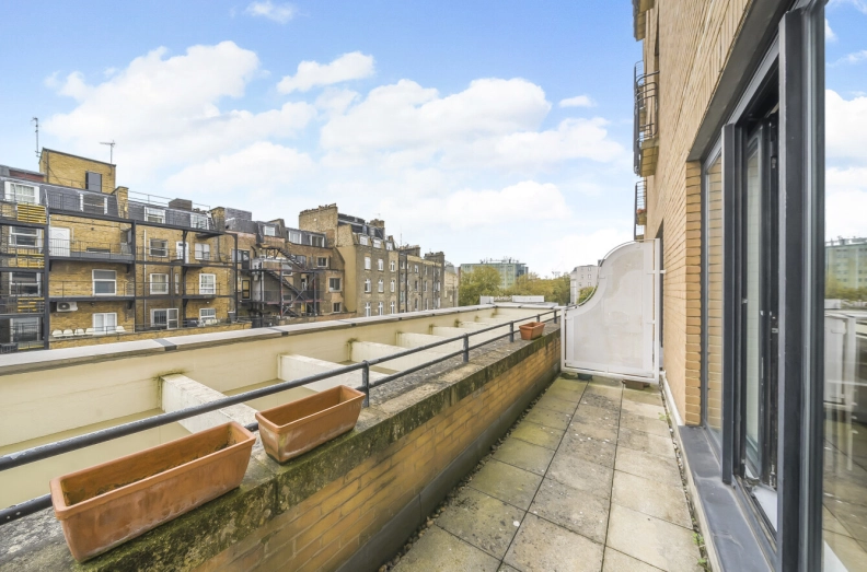 Studio apartments/flats to sale in Cromwell Road, Kensington-image 6