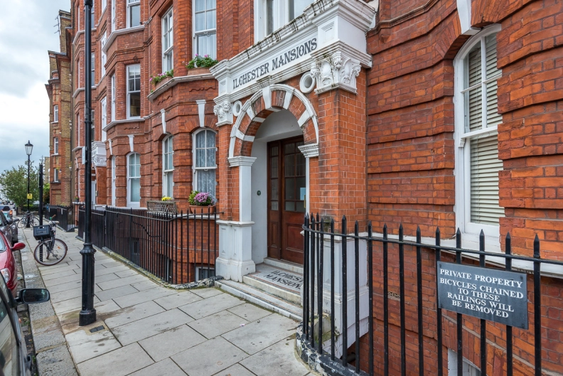 3 bedrooms apartments/flats to sale in Abingdon Road, Kensington-image 13