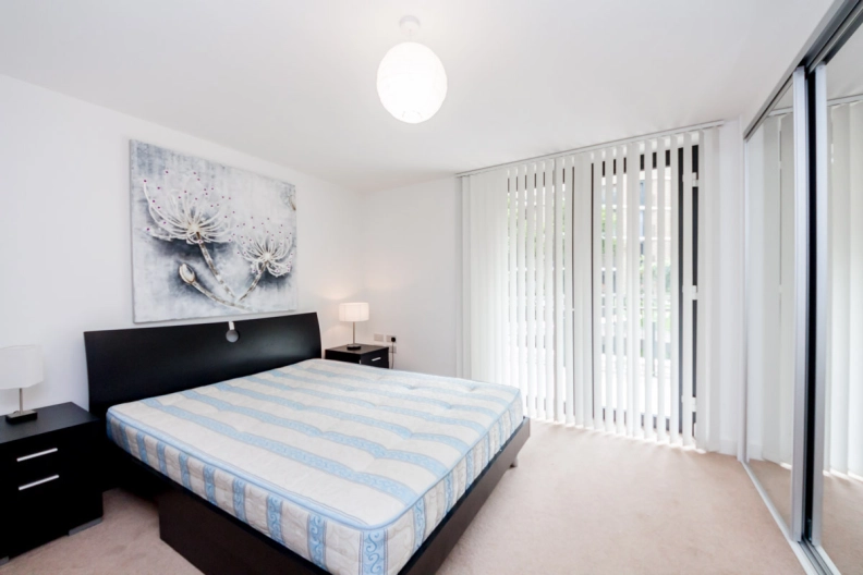 1 bedroom apartments/flats to sale in Albatross Way, Rotherhithe-image 5