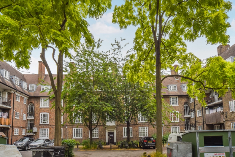 1 bedroom apartments/flats to sale in Riverside Gardens, Hammersmith-image 1