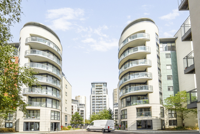 2 bedrooms apartments/flats to sale in Pump House Crescent, Brentford-image 16