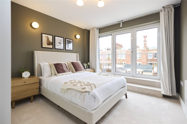 2 bedrooms apartments/flats to sale in Lurline Gardens, Battersea-image 6