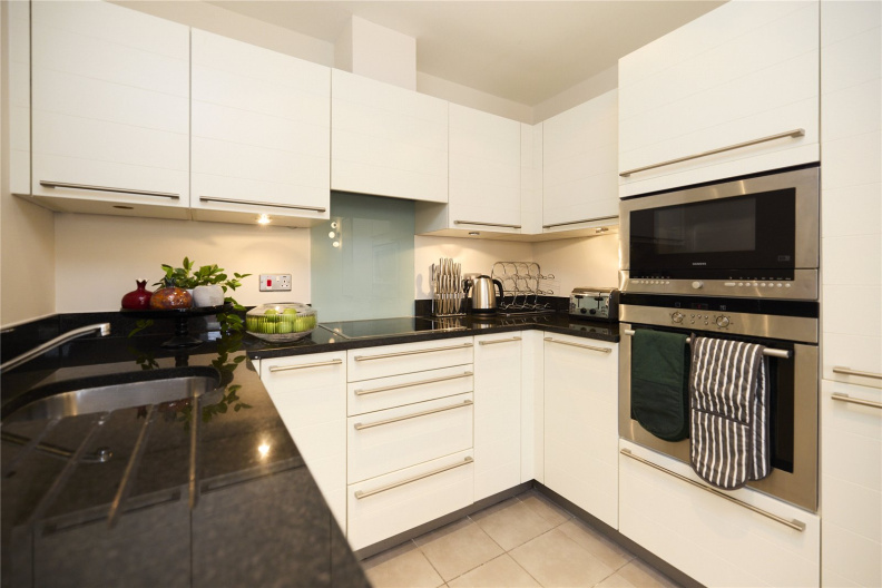 2 bedrooms apartments/flats to sale in Lurline Gardens, Battersea-image 4