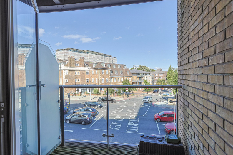 2 bedrooms apartments/flats to sale in Kew Bridge Road, Brentford-image 16