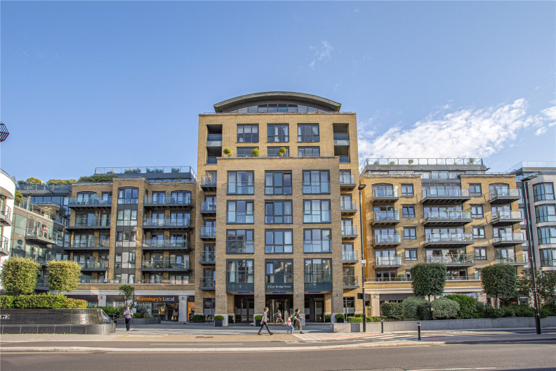 2 bedrooms apartments/flats to sale in Kew Bridge Road, Brentford-image 1