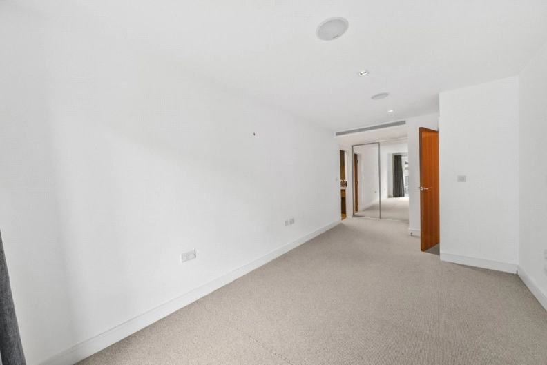 2 bedrooms apartments/flats to sale in Kew Bridge Road, Brentford-image 5