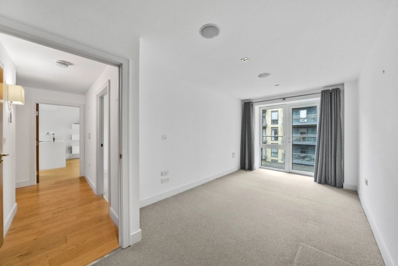 2 bedrooms apartments/flats to sale in Kew Bridge Road, Brentford-image 11