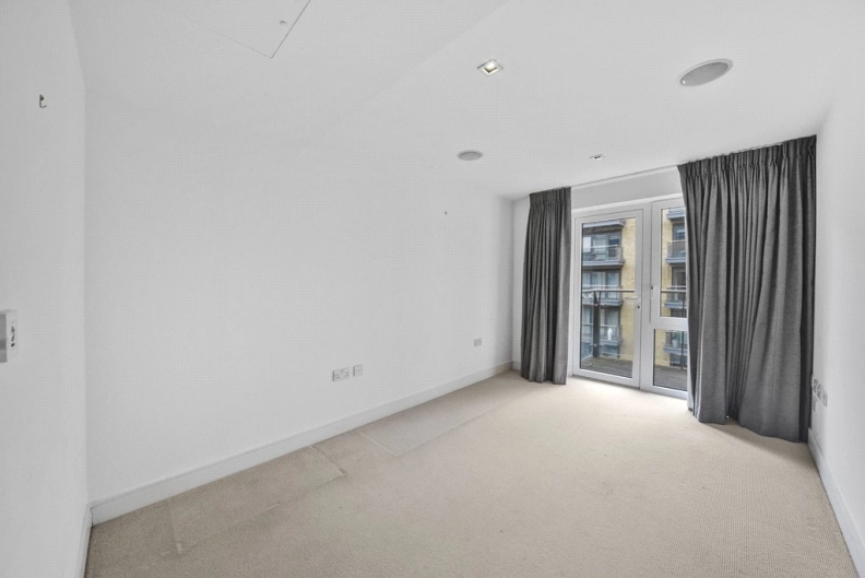 2 bedrooms apartments/flats to sale in Kew Bridge Road, Brentford-image 4