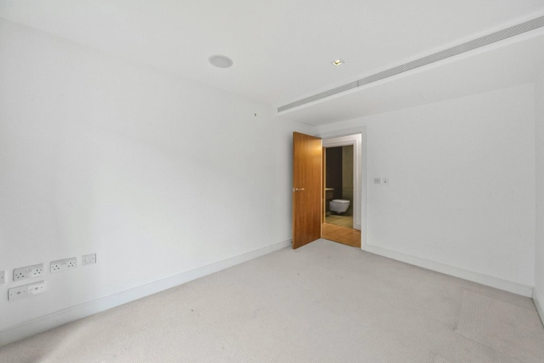 2 bedrooms apartments/flats to sale in Kew Bridge Road, Brentford-image 12