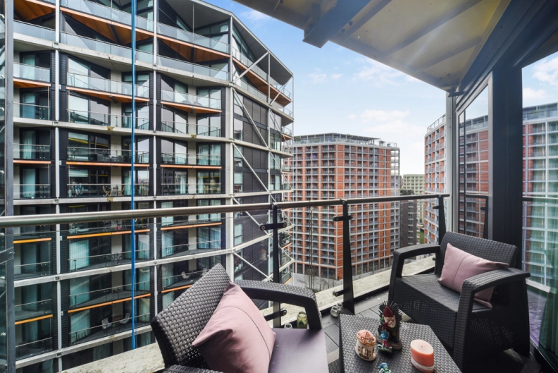 2 bedrooms apartments/flats to sale in Riverlight Quay, Nine Elms-image 7