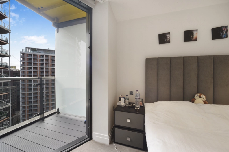 2 bedrooms apartments/flats to sale in Riverlight Quay, Nine Elms-image 12