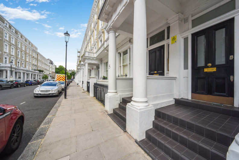 2 bedrooms apartments/flats to sale in Harcourt Terrace, Earl's Court-image 8