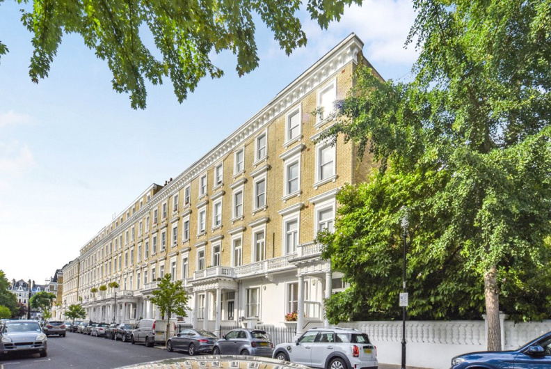 2 bedrooms apartments/flats to sale in Harcourt Terrace, Earl's Court-image 1