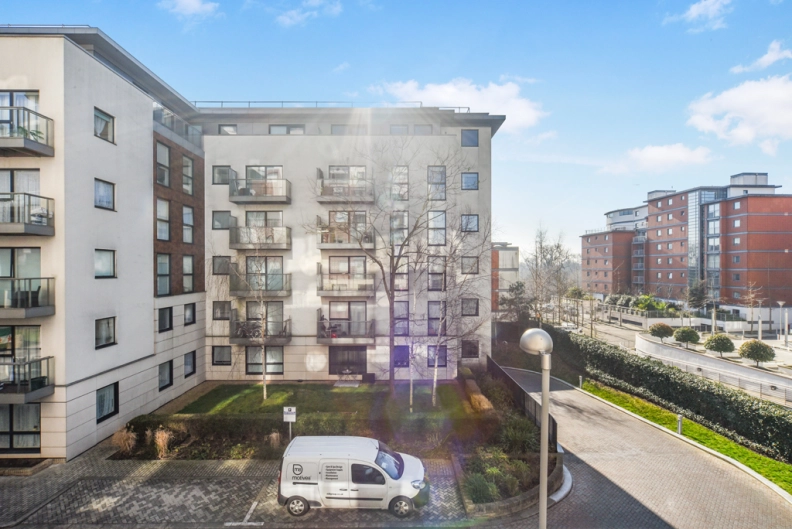 1 bedroom apartments/flats to sale in Pump House Crescent, Brentford-image 7