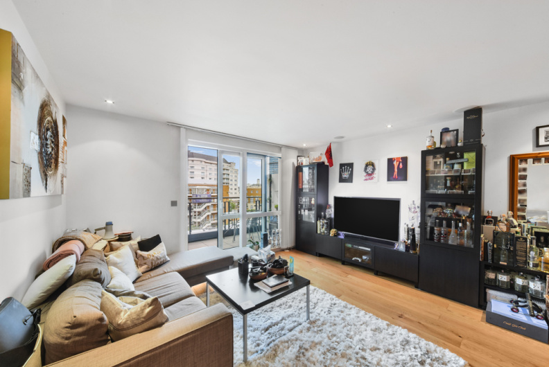 2 bedrooms apartments/flats to sale in Park Street, Fulham-image 2