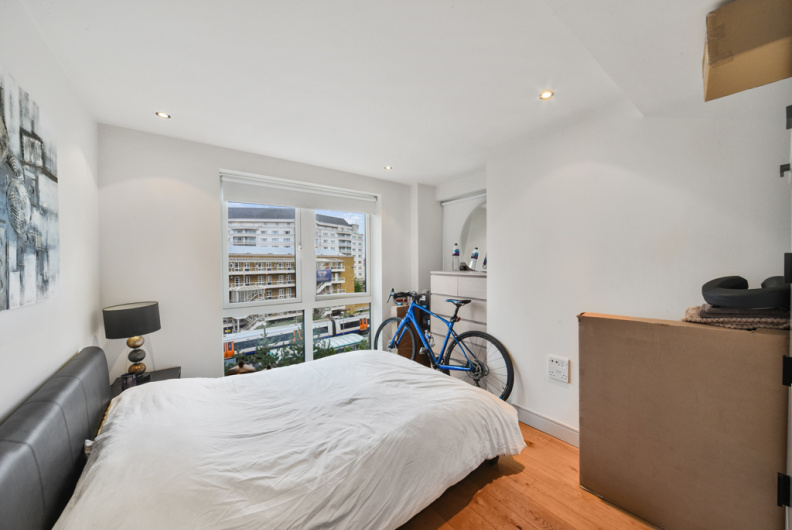 2 bedrooms apartments/flats to sale in Park Street, Fulham-image 4