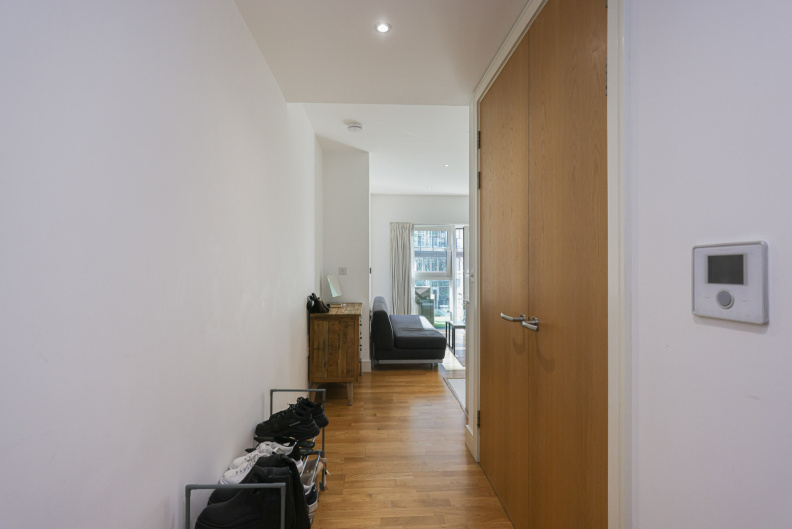 1 bedroom apartments/flats to sale in Juniper Drive, Wandsworth-image 8