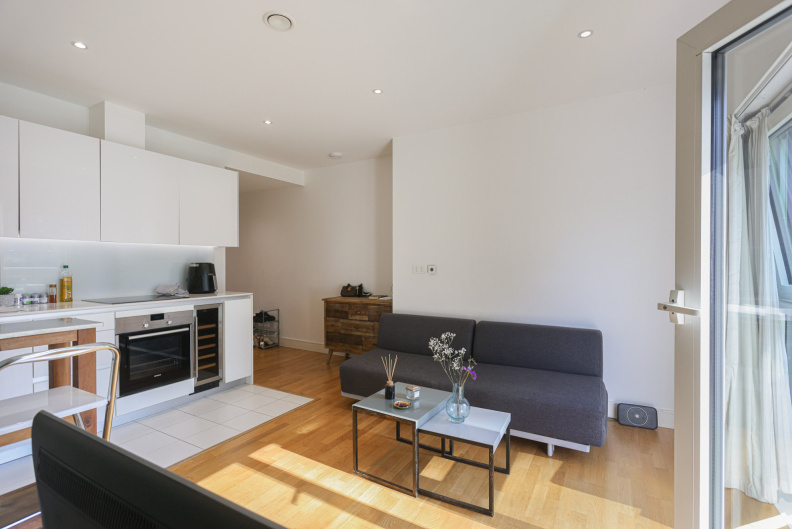 1 bedroom apartments/flats to sale in Juniper Drive, Wandsworth-image 9