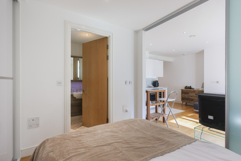 1 bedroom apartments/flats to sale in Juniper Drive, Wandsworth-image 10